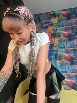 Tattoo  Moon online show from 07-09-26, 11:04