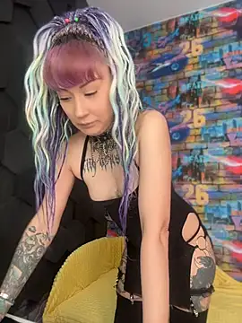 Tattoo  Moon online show from 05-20-26, 11:35