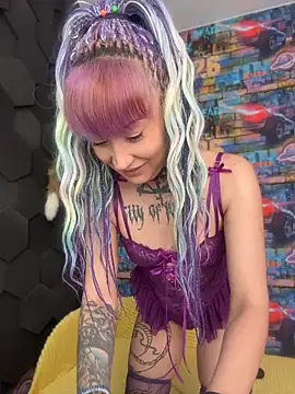 Tattoo  Moon online show from 05-06-26, 12:25