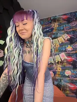 Tattoo  Moon online show from 04-10-26, 04:30