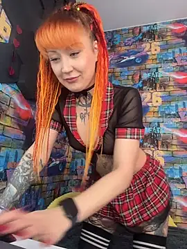 Snapshot of Tattoo__Moon chatting on 03-01-26, 02:11 Tattoo Moon online show from 03-01-26, 02:11