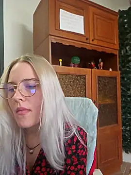 ChristinaWheeled11 online show from 03-04-26, 10:34