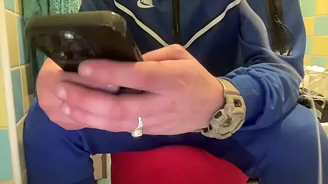 Snapshot of ludooo899 chatting on 02-12-26, 12:32 ludooo899 online show from 02-12-26, 12:32