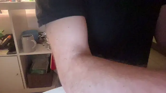 Snapshot of ludooo899 chatting on 02-10-26, 05:17 ludooo899 online show from 02-10-26, 05:17