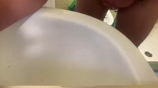 Snapshot of ludooo899 chatting on 02-13-26, 04:01 ludooo899 online show from 02-13-26, 04:01