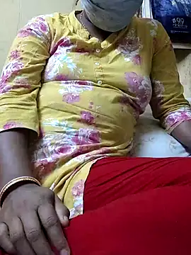 Cute-couple-2 online show from 12-18-25, 02:10