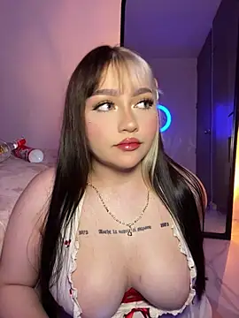 Daniela ruizz online show from 06-18-26, 04:33