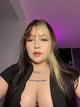 Daniela ruizz online show from 05-15-26, 12:52