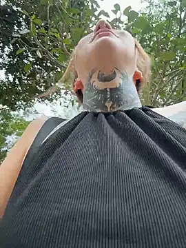 Snapshot of FionaMurr chatting on 02-22-26, 04:15 FionaMurr online show from 02-22-26, 04:15