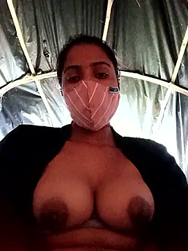 Snapshot of Poonam8080 chatting on 12-21-25, 06:59 Poonam8080 online show from 12-21-25, 06:59