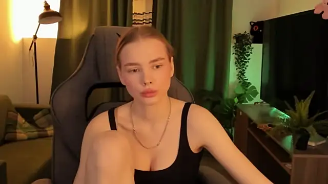 BellaHaadiid online show from 01-13-26, 09:46