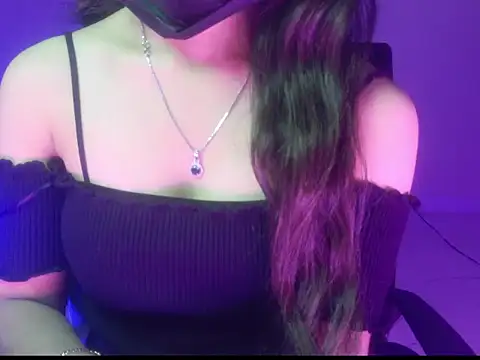 Snapshot of Isha_Lush chatting on 12-18-25, 05:17 Isha Lush online show from 12-18-25, 05:17