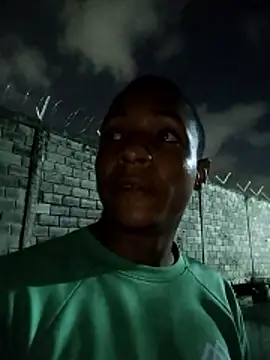 Snapshot of Andreskelly chatting on 02-24-26, 01:50 Andreskelly online show from 02-24-26, 01:50