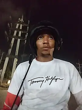 Andreskelly online show from 04-16-26, 01:39