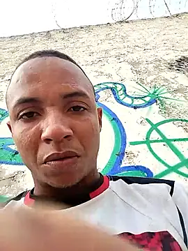 Snapshot of Andreskelly chatting on 02-10-26, 06:40 Andreskelly online show from 02-10-26, 06:40