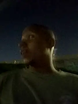 Snapshot of Andreskelly chatting on 02-28-26, 04:34 Andreskelly online show from 02-28-26, 04:34