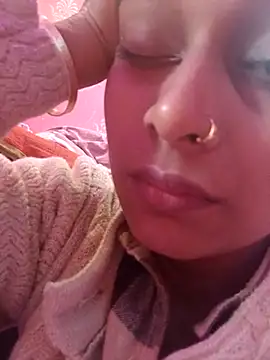 nehakapoor89 online show from 12-20-25, 08:28