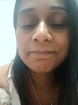 nehakapoor89 online show from 01-12-26, 07:42