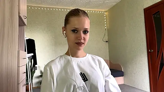 Snapshot of ZaidaSchwarten chatting on 07-04-26, 12:32 ZaidaSchwarten online show from 07-04-26, 12:32
