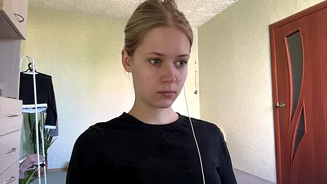 ZaidaSchwarten online show from 05-17-26, 05:18