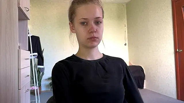 ZaidaSchwarten online show from 06-03-26, 05:08