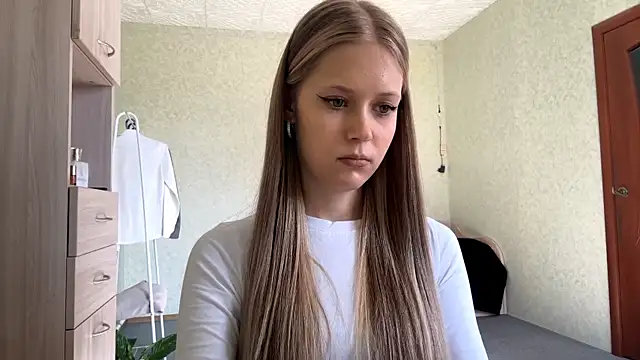 ZaidaSchwarten online show from 03-23-26, 12:05