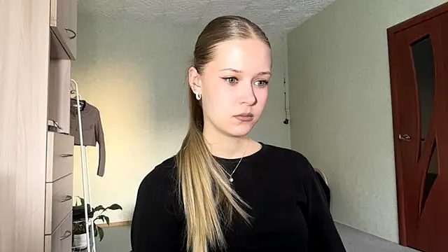 ZaidaSchwarten online show from 01-15-26, 01:25