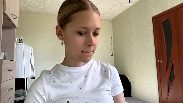 ZaidaSchwarten online show from 03-14-26, 01:06