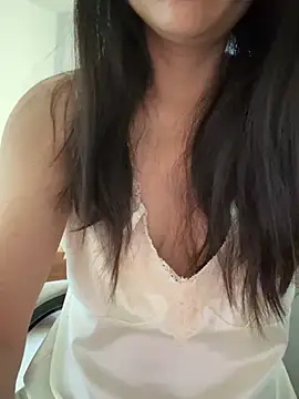 Snapshot of cmvoo chatting on 07-14-26, 10:38 cmvoo online show from 07-14-26, 10:38