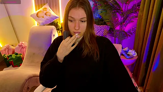 Snapshot of CarolainGilbert chatting on 01-06-26, 05:22 CarolainGilbert online show from 01-06-26, 05:22