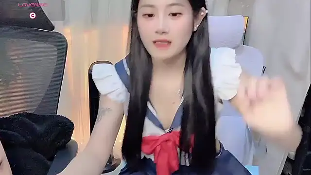 Yvonne-07 online show from 12-18-25, 12:20