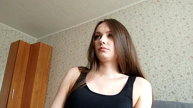 FrancesSrygley online show from 06-05-26, 06:52
