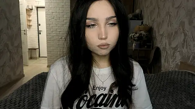 Snapshot of Qwami_Amie chatting on 05-30-26, 05:25 Qwami Amie online show from 05-30-26, 05:25