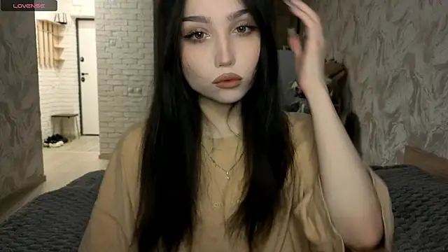 Snapshot of Qwami_Amie chatting on 05-22-26, 03:04 Qwami Amie online show from 05-22-26, 03:04