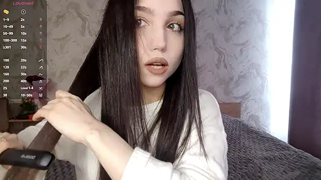 Snapshot of Qwami_Amie chatting on 04-29-26, 07:56 Qwami Amie online show from 04-29-26, 07:56