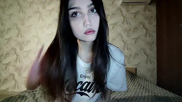 Qwami Amie online show from 02-26-26, 04:18