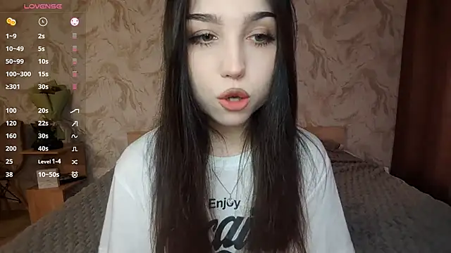 Qwami Amie online show from 04-08-26, 09:33