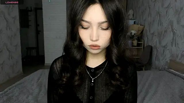 Snapshot of Qwami_Amie chatting on 05-25-26, 07:51 Qwami Amie online show from 05-25-26, 07:51