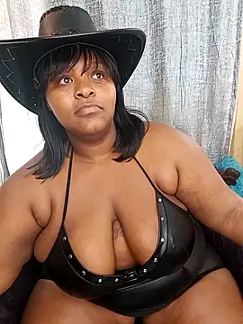 ChoklitBerryXX online show from 05-11-26, 10:05