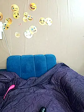 ChoklitBerryXX online show from 04-03-26, 07:04