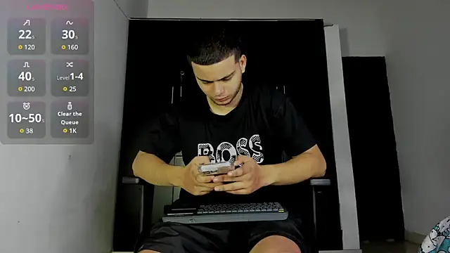 Liam Mateo online show from 12-22-25, 03:50