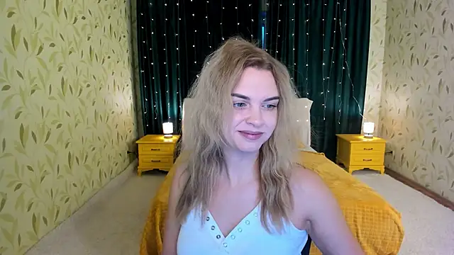 LunaFlinn online show from 02-04-26, 04:29