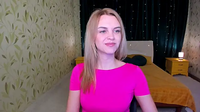 LunaFlinn online show from 02-09-26, 04:32