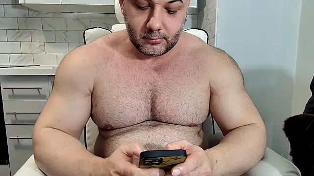 Snapshot of WildJohn_XX chatting on 03-05-26, 09:00 WildJohn XX online show from 03-05-26, 09:00