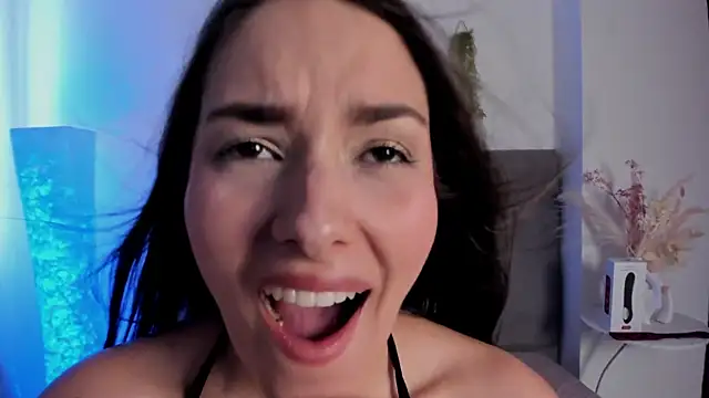 JulietaSnow online show from 03-17-26, 06:22