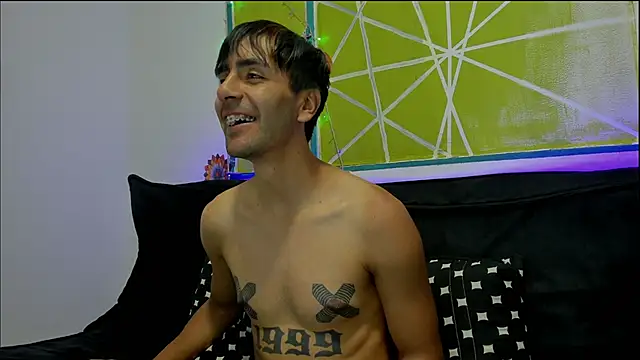 Snapshot of Lord_Apolo chatting on 02-10-26, 02:27 Lord Apolo online show from 02-10-26, 02:27