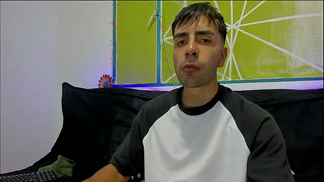 Snapshot of Lord_Apolo chatting on 02-12-26, 01:33 Lord Apolo online show from 02-12-26, 01:33