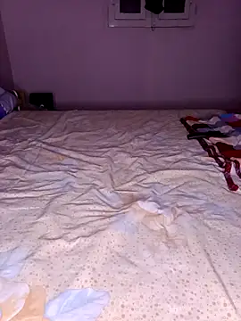 Snapshot of omarim chatting on 10-12-25, 05:47 omarim online show from 10-12-25, 05:47