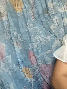 Snapshot of mit0-77 chatting on 12-18-25, 05:34 mit0-77 online show from 12-18-25, 05:34