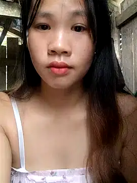 Snapshot of mit0-77 chatting on 12-14-25, 12:50 mit0-77 online show from 12-14-25, 12:50